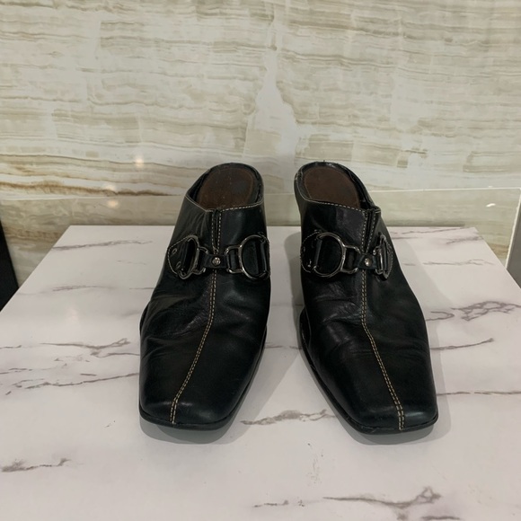 Women’s Aerosols Black Leather Size 10B Mules‎ - Picture 1 of 6